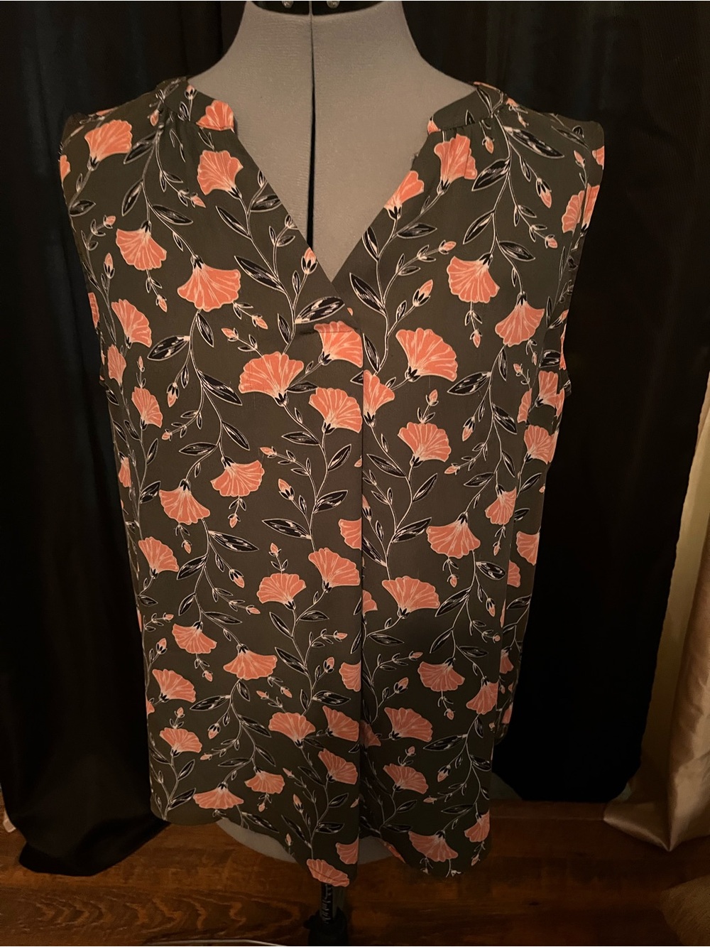 Roz & Ali Olive Sleeveless V-Neck Top with Coral Floral Print